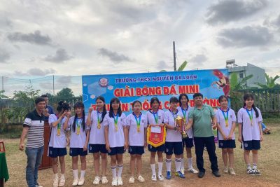 KHAI MẠC GIẢI BÓNG ĐÁ CÂP TRƯỜNG NĂM HỌC 2025-2026